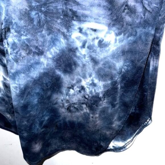 Sleeveless Blue Tie-Dye Hooded Dress With Back Cutout Detail - Picture 5 of 9